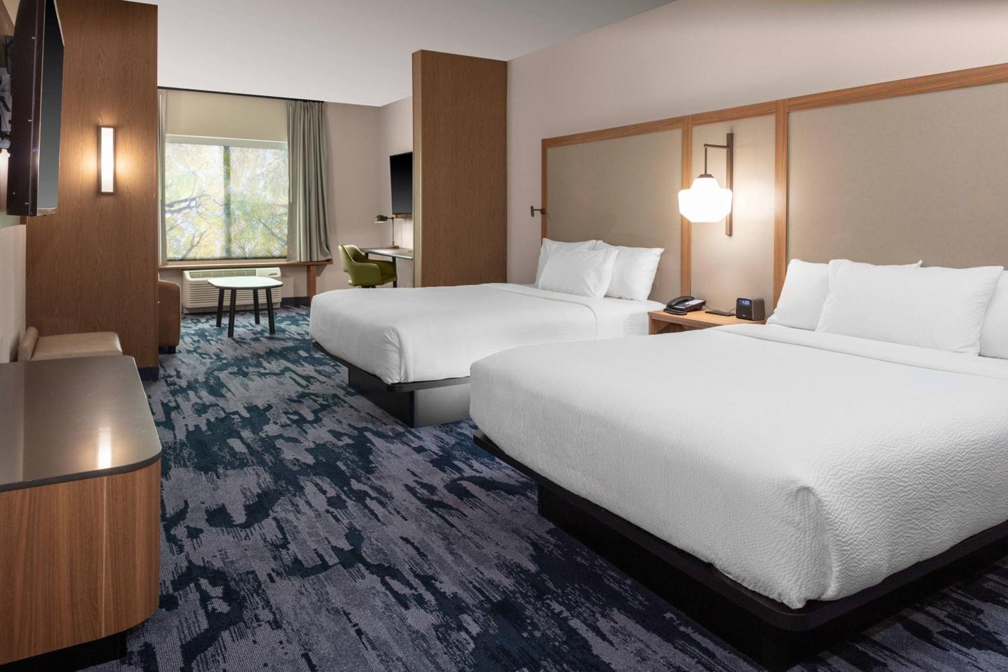 Fairfield By Marriott & Hotel